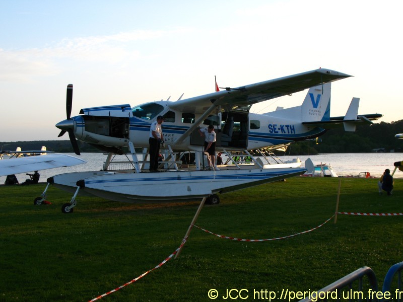 Cessna 208 Caravan_3493.jpg